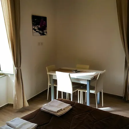 بيت ضيافة Funikuli Funikula نابولي