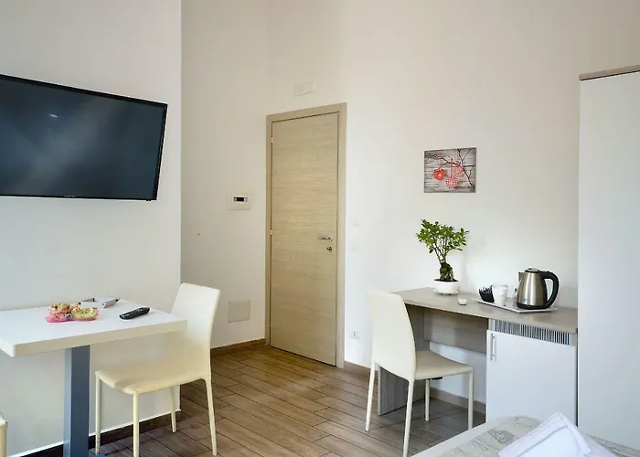 Funikuli Funikula 3* ナポリ