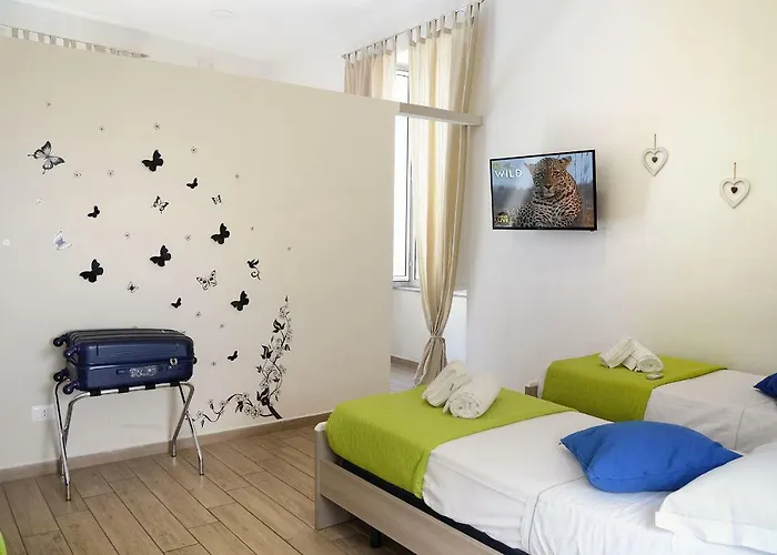 Funikuli Funikula ゲストハウス ナポリ